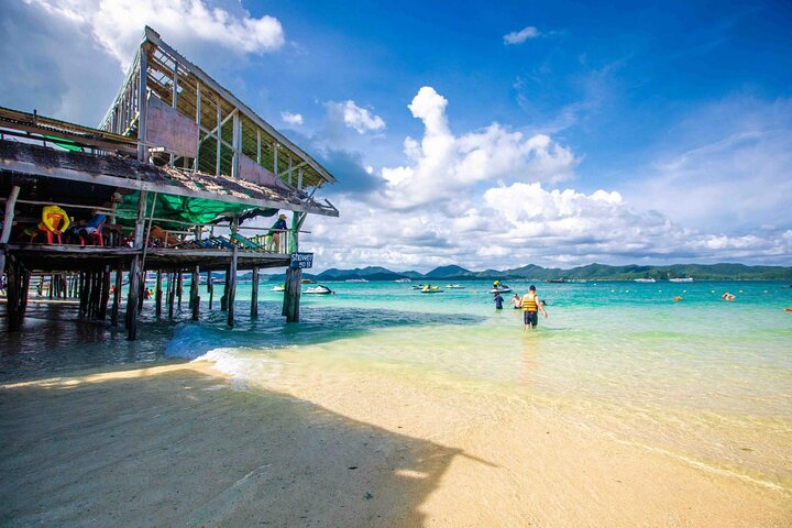 Discover Phi Phi & Khai Nai Islands on a Speedboat Tour
