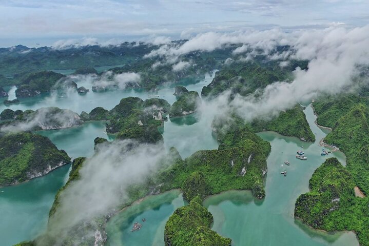vDiscover Viet Hai Village by Bike & Kayak in Cat Ba Archipelago