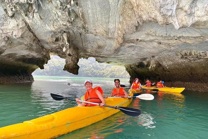 Discover Viet Hai Village by Bike & Kayak in Cat Ba Archipelago