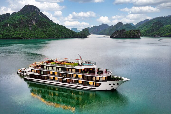 Luxury Dora Cruise 3 Days Explore Halong Bay Lan Ha Bay Private Balcony