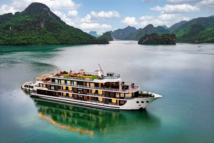2 Day Halong Bay Sightseeing Luxury Tour with Dora Cruise