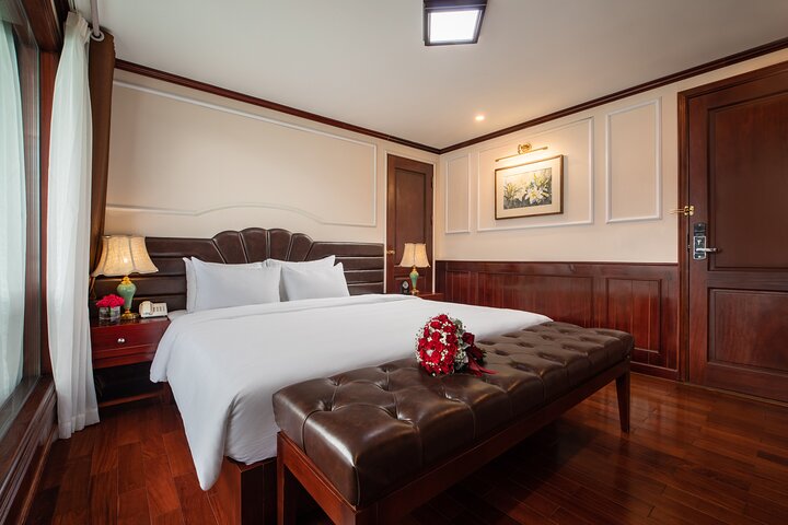 Dora Cruise - Luxury 5 Star Cruise in Ha Long Bay-Lan Ha Bay (2D1N )