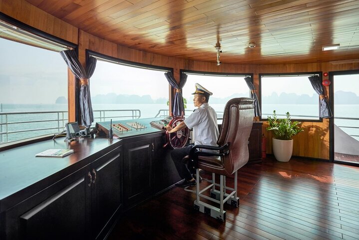 Dragon Bay Cruise - Luxury 2 Days Cruise to Halong Bay from Hanoi