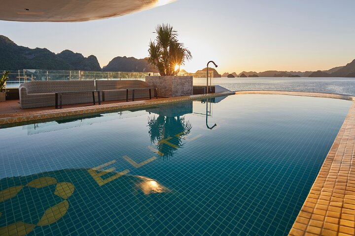 Elite of The Seas - 4 Days Unique Experience Cruise on Halong Bay & Lan Ha Bay