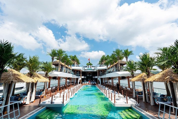 From Ha Long City: Dolphin 6-Star Luxury Day Cruise with Lunch