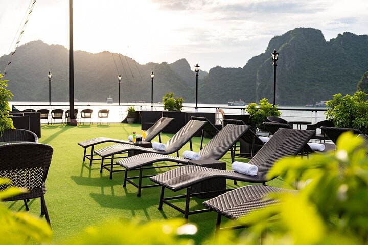 From Hanoi 3 Days Luxury Ninh Binh & Lan Ha Bay 5 Star Cruises