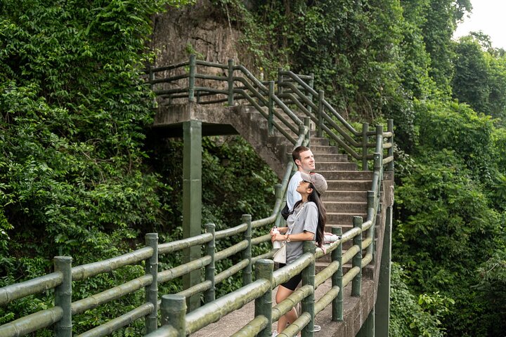 From Hanoi: Explore Halong Bay on Luxury Symphony 5-Star Cruise