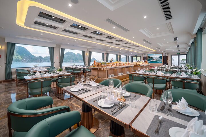 From Hanoi : Leona Cruise 5-star Halong Bay Day Trip