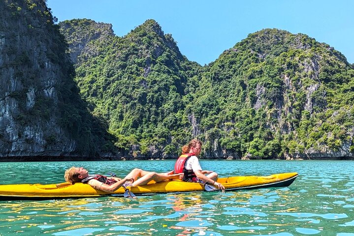 From Hanoi: Luxury Cruise explore Lan Ha Bay & Viet Hai Village