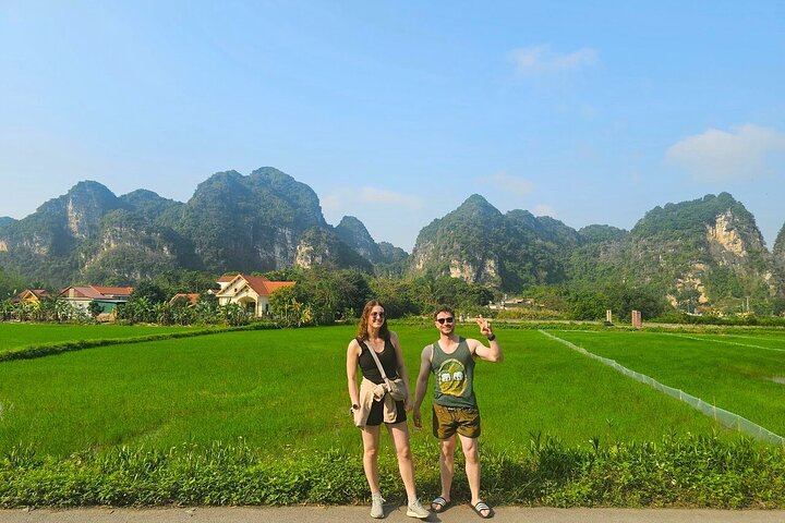 From Hanoi: Luxury Private Tour to Local Family, Tam Coc & Hoa Lu