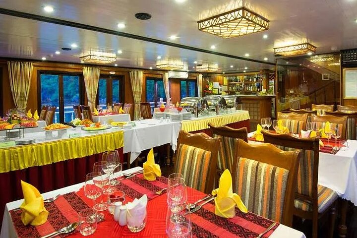 From Hanoi: Majestic Halong Bay 2D1N with Royal Palace Cruise
