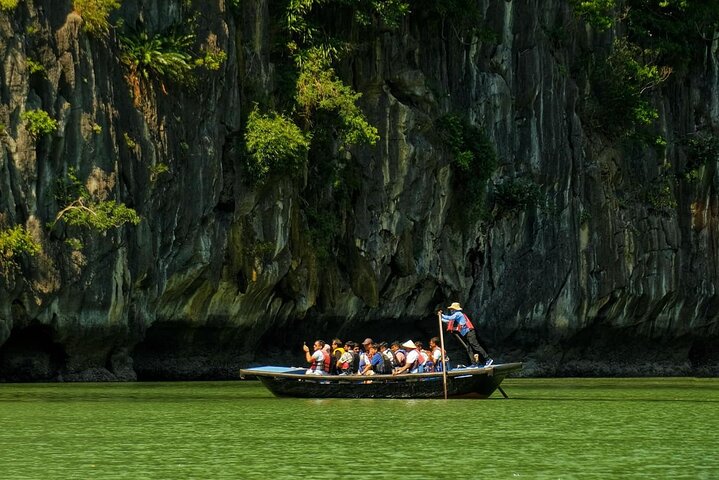 From Hanoi: Majestic Halong Bay 2D1N with Royal Palace Cruise