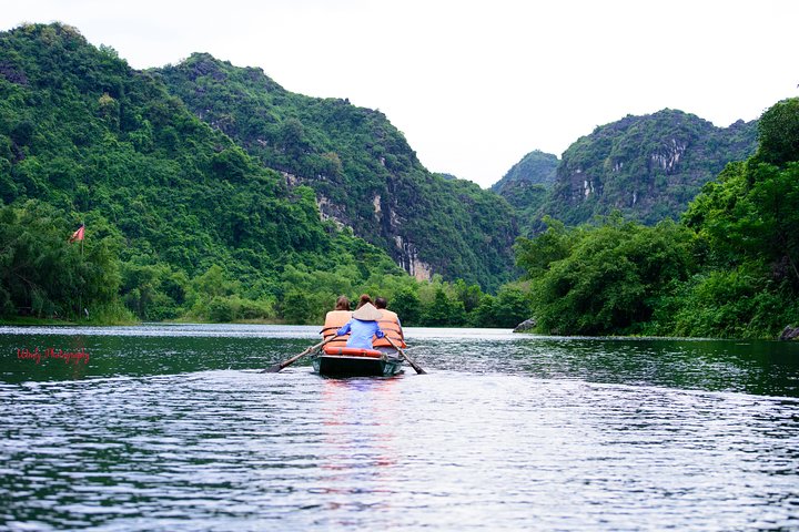 LUXURY TRANG AN - BAI DINH - MUA CAVE 1 DAY TOUR