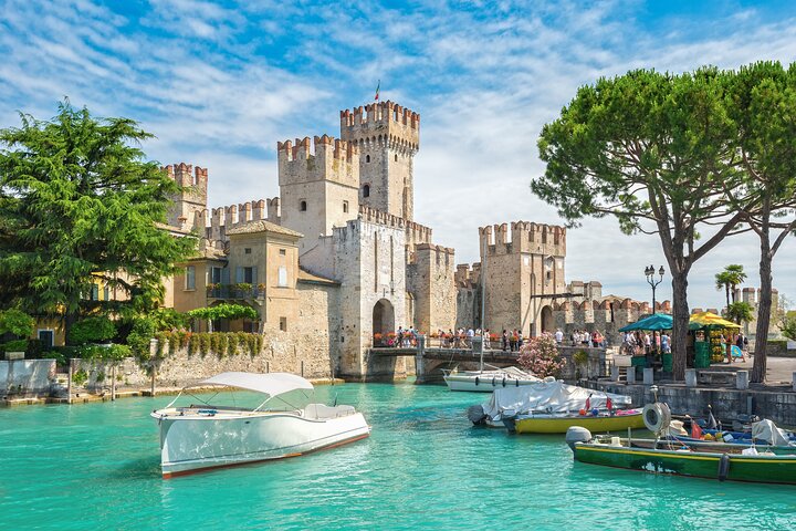 From Venice: Verona, Sirmione and Lake Garda Tour with Boat Cruise