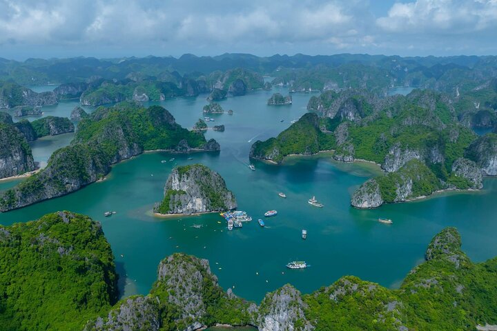 Full Day Boat Tour in Cat Ba Archipelago - Lan Ha Bay with Meals