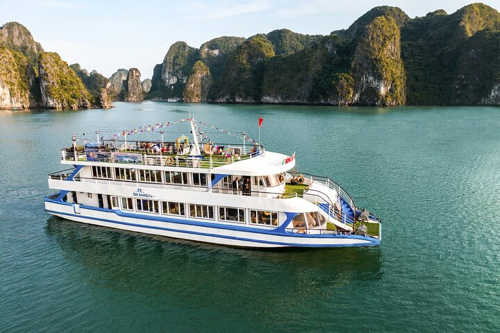 Full-Day Halong Bay Cruise with Caves, Island, Swimming& Kayaking
