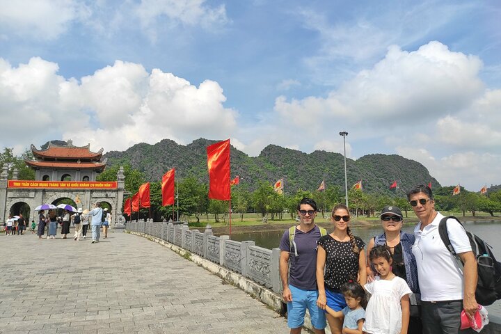 Full-Day Ninh Binh Tour from Hanoi Small Group of 11 Boat Bike