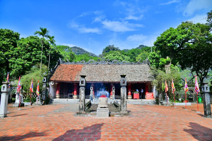 Full-Day Ninh Binh Tour from Hanoi Small Group of 11 Boat Bike