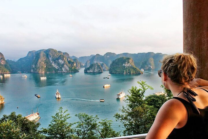 Full-Day Tour to Halong Titop island from Hanoi with Lunch