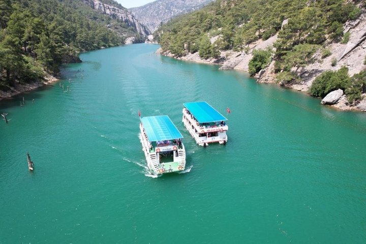 Green Canyon Boat and Green Lake Tour with Lunch and Soft Drinks