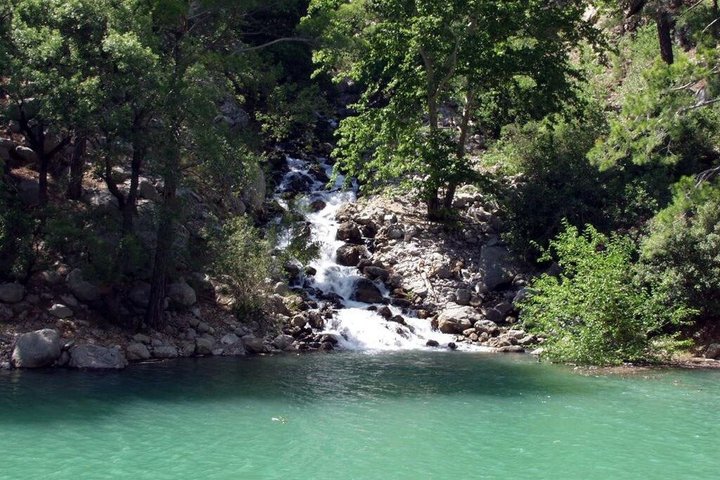 Green Canyon Boat and Green Lake Tour with Lunch and Soft Drinks