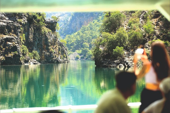Green Canyon Boat and Green Lake Tour with Lunch and Soft Drinks