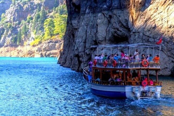 Green Canyon Boat Tour with Lunch and Soft Drinks from Side