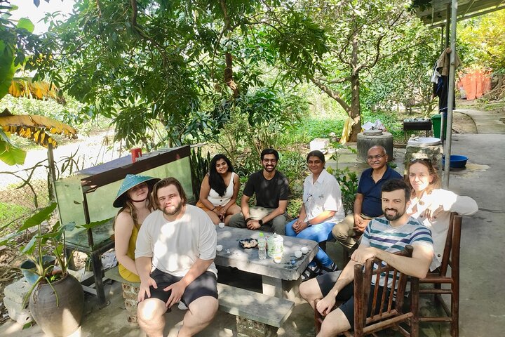 Group 09 Ninh Binh Day Tour (Tam Coc - Mua Cave - Bike - Hoa Lu)