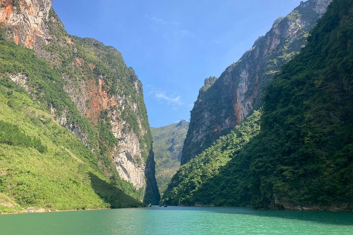 Ha Giang Loop: A 2-Day CAR Tour Through the Mountains