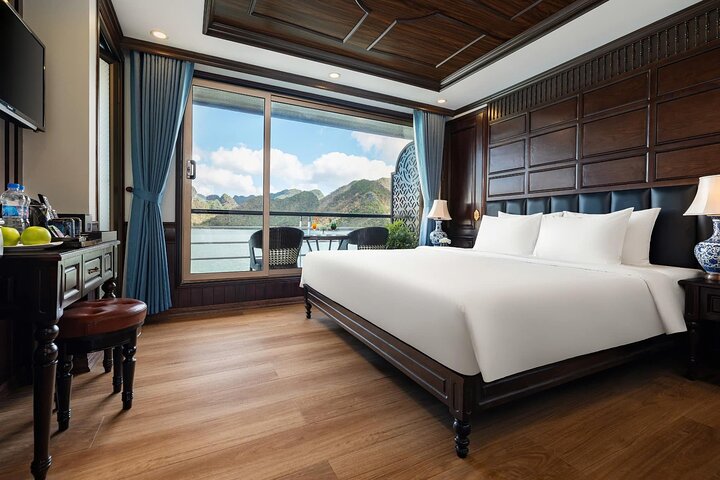 HaLong Bay - Lan Ha Bay with 5-Star Cruise & Balcony Cabin