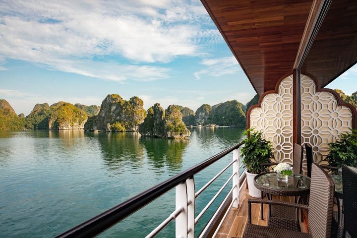 HaLong Bay - Lan Ha Bay with 5-Star Cruise & Balcony Cabin