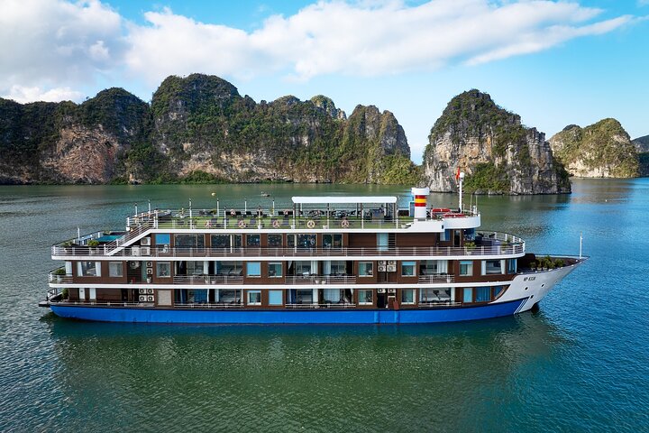HaLong Bay - Lan Ha Bay with 5-Star Cruise & Balcony Cabin