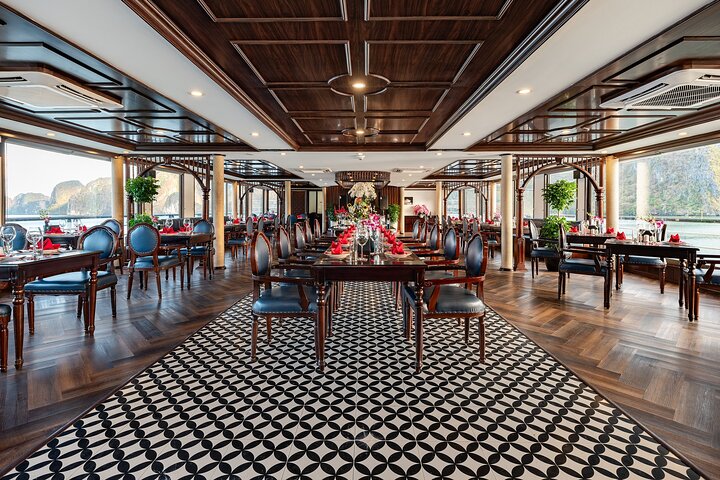 HaLong Bay - Lan Ha Bay with 5-Star Cruise & Balcony Cabin