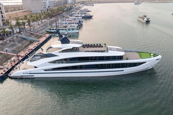 Taliya 5-Star Cruise: Best Halong Bay & Lan Ha Bay Scenic Tour