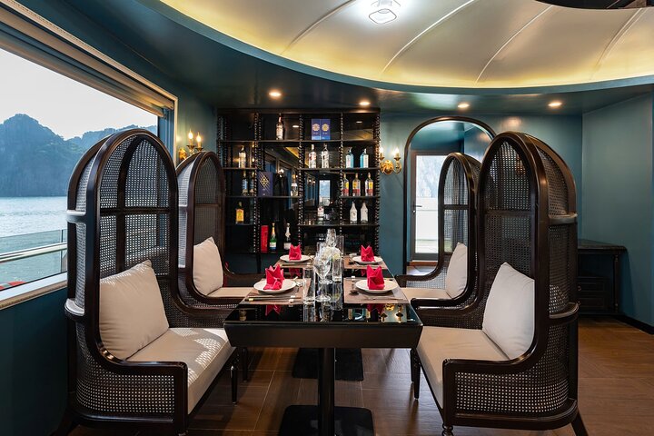 Maia Cruise Ha Long Bay: 5-Star Day Tour from Hanoi with Local Lunch
