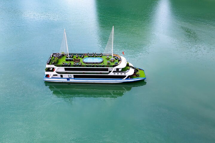 Maia Cruise Ha Long Bay: 5-Star Day Tour from Hanoi with Local Lunch