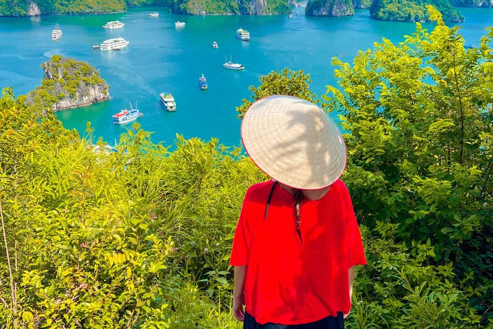 Ha Long Bay Cruise & Bat Trang Pottery Village FullDay from Hanoi
