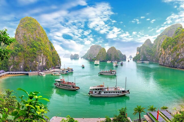 Ha Long Bay Full Day Tour : Kayak,Cave Explore,Swimming from Tuan Chau Island