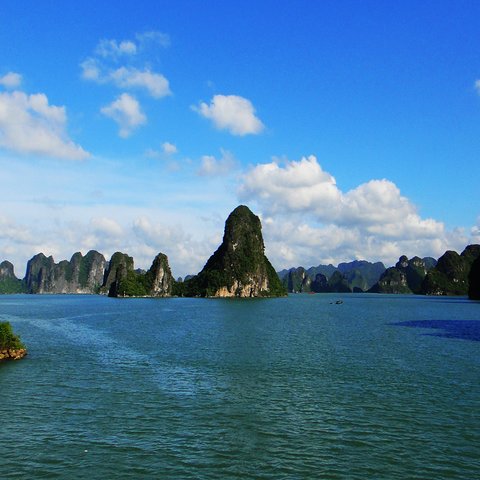 HA LONG BAY HALF-DAY DREAM CRUISE