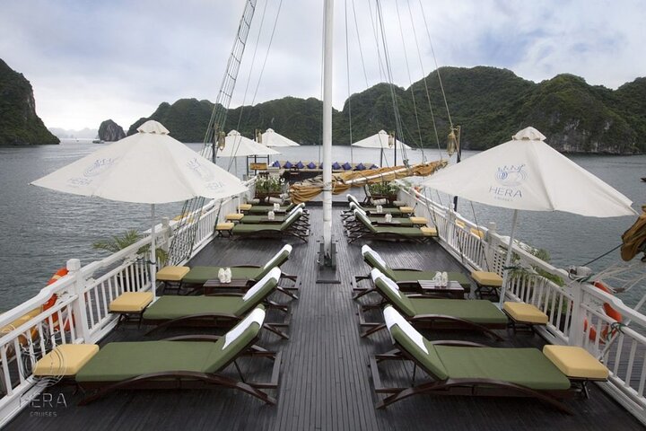 BEST SELLER - 2 Day/1 Night Boutique Cruise in Halong Bay