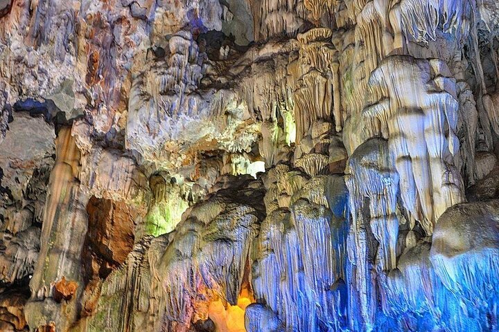 Ha Long Bay Tour: 4-hour cruise, kayak, cave exploration & lunch