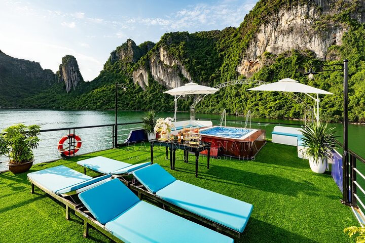 Ha Long Bay Tour: New 5-Star Sonata Cruise from Tuan Chau Port