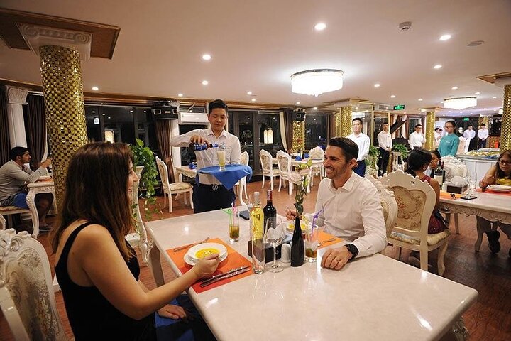 Halong Aquamarine Cruise Luxury 2 Days 1 Night Tour on Bay