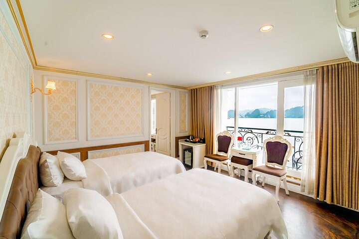 Halong Aquamarine Cruise Luxury 2 Days 1 Night Tour on Bay