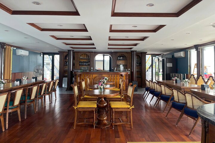 Halong Bay 2Day/1 Night - LUXURY OVERNIGHT CRUISE - Balcony Cabin
