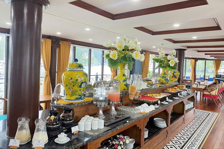 Halong Bay 2Day/1 Night - LUXURY OVERNIGHT CRUISE - Balcony Cabin