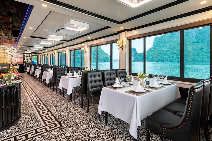 Halong Bay 5 Star Cruises with Buffet, Sunset Party and Jacuzzi