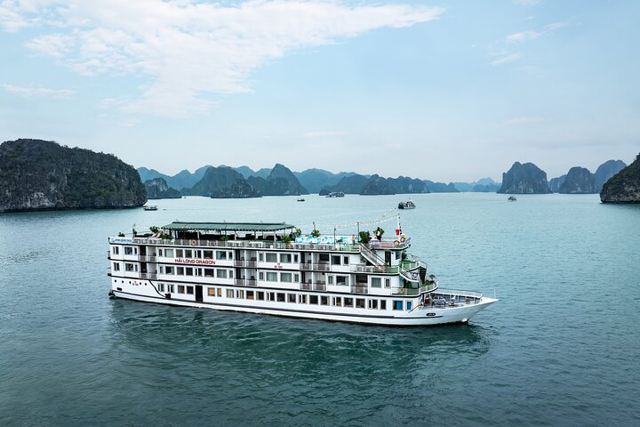Halong Bay Amanda Cruises: 2D1N, Cave, Beach, Island and Meals