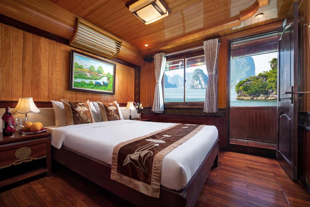 Halong_Bay_Budget_Overnight_Cruise