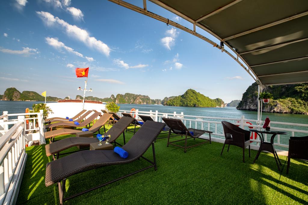 Halong_Bay_Budget_Overnight_Cruise